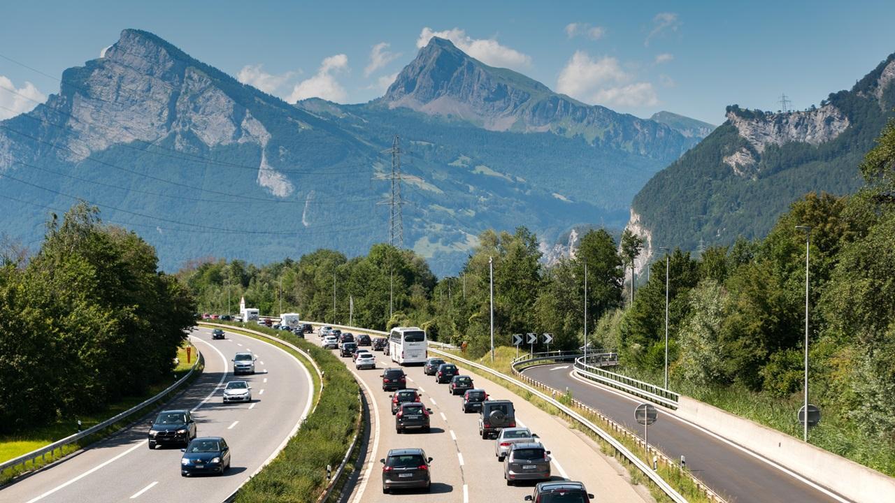 Stressfrei zur Schweizer Autobahnvignette: Ihr Wegbegleiter Gearmodeeg.
