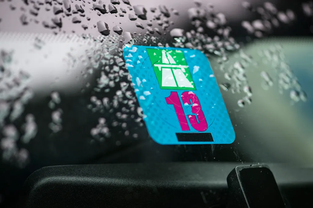 Ihre reibungslose Fahrt in die Schweiz beginnt mit Gearmodeegs Vignettenservice.